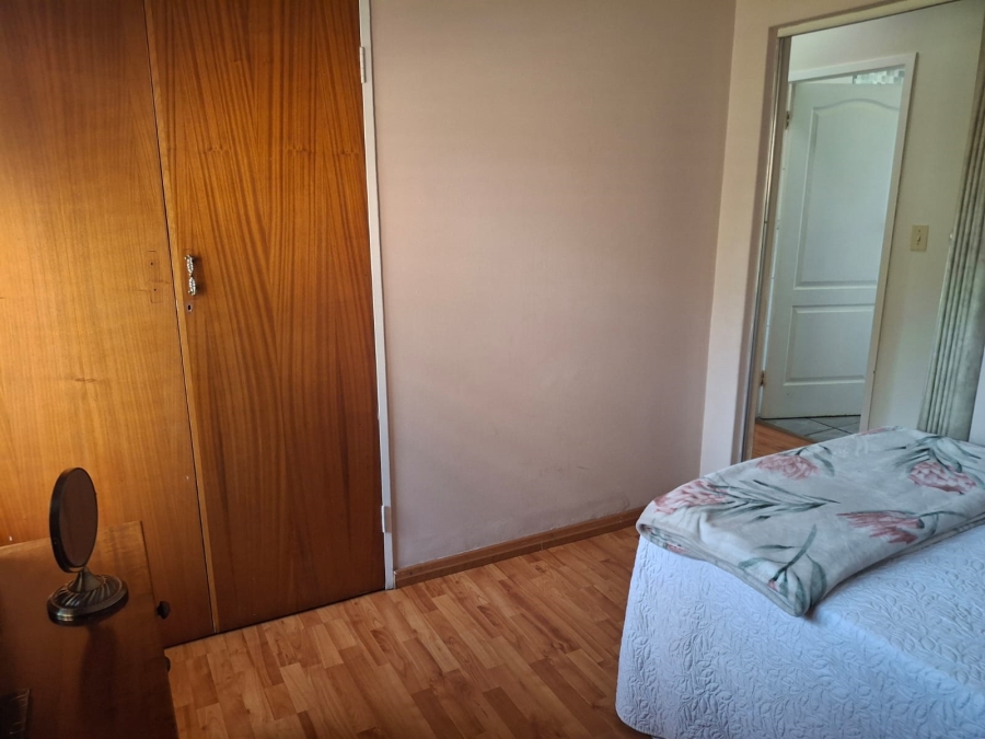 4 Bedroom Property for Sale in Helikonpark Gauteng