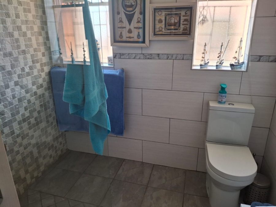 4 Bedroom Property for Sale in Helikonpark Gauteng