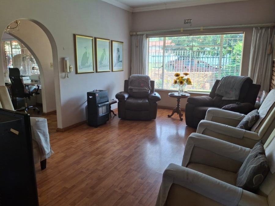 4 Bedroom Property for Sale in Helikonpark Gauteng