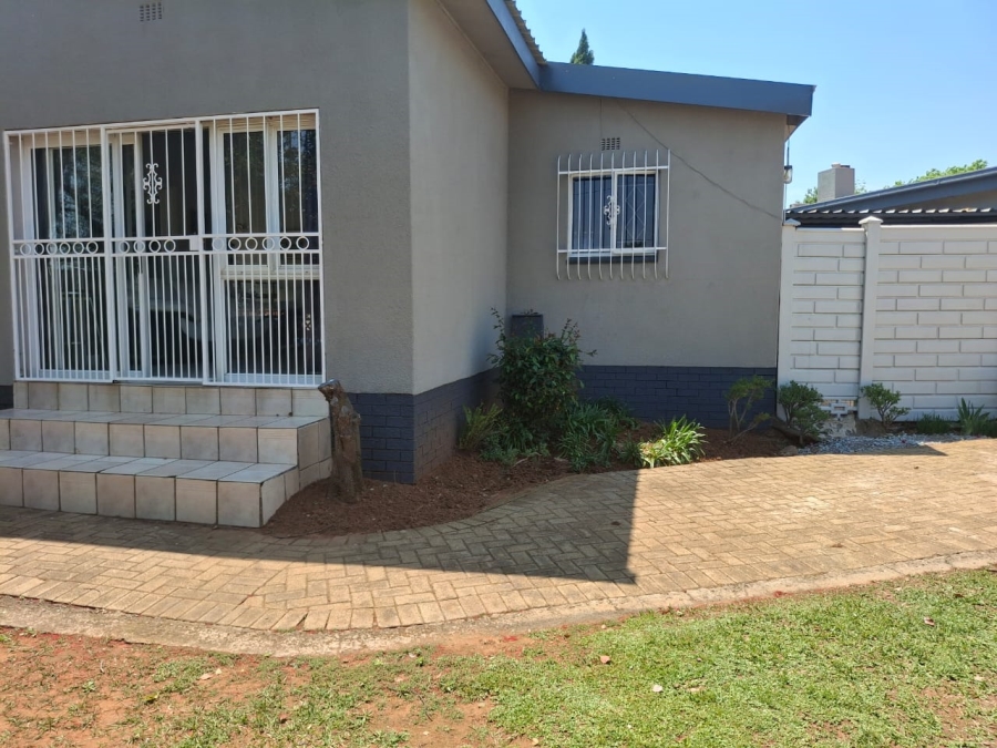 4 Bedroom Property for Sale in Greenhills Gauteng