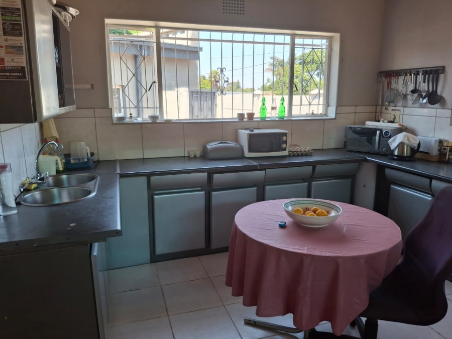 4 Bedroom Property for Sale in Greenhills Gauteng