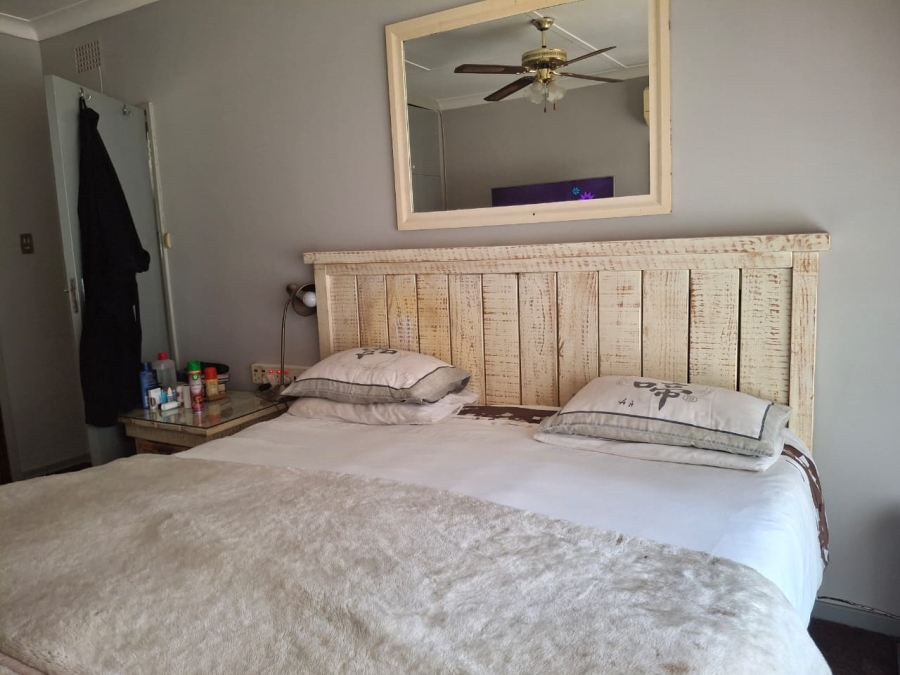 4 Bedroom Property for Sale in Greenhills Gauteng