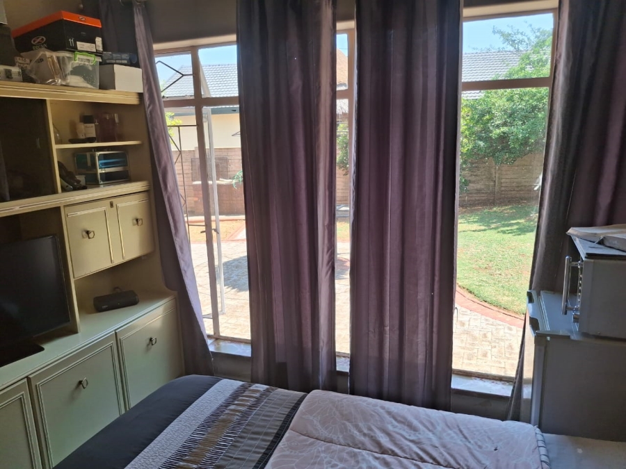4 Bedroom Property for Sale in Greenhills Gauteng