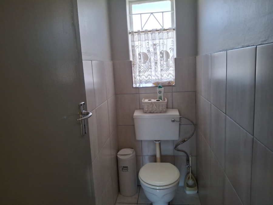 4 Bedroom Property for Sale in Greenhills Gauteng
