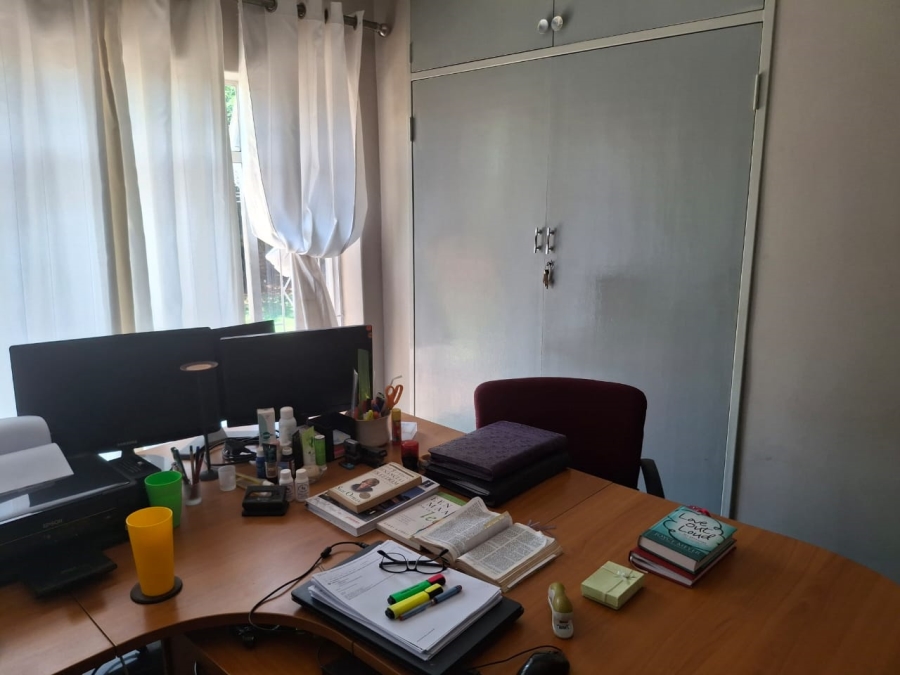 4 Bedroom Property for Sale in Greenhills Gauteng