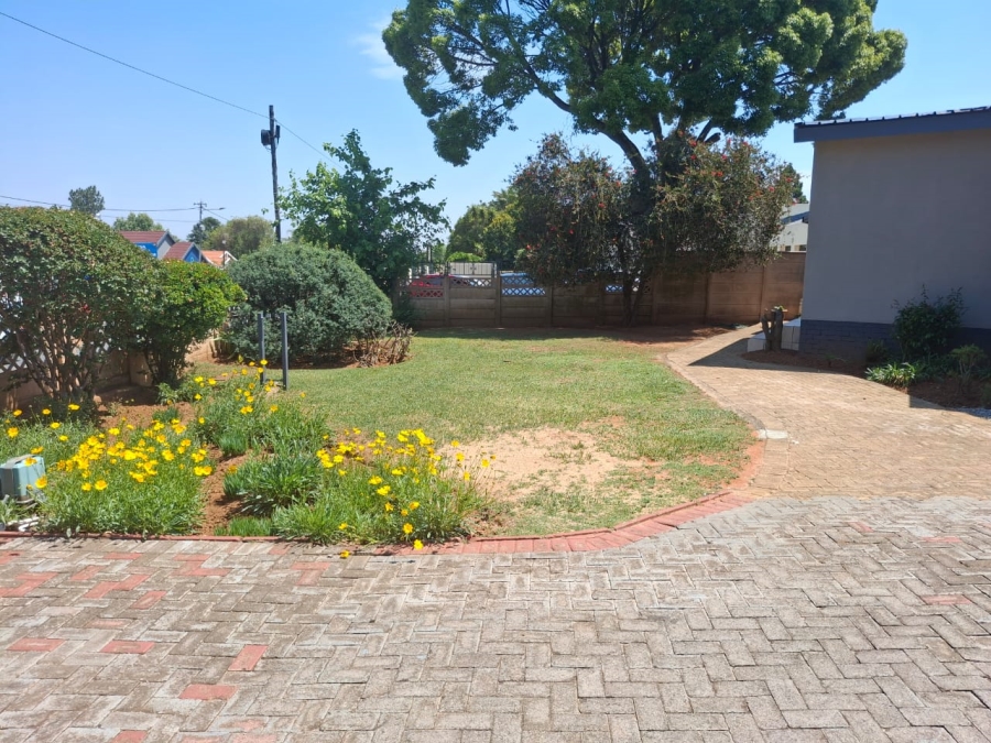 4 Bedroom Property for Sale in Greenhills Gauteng