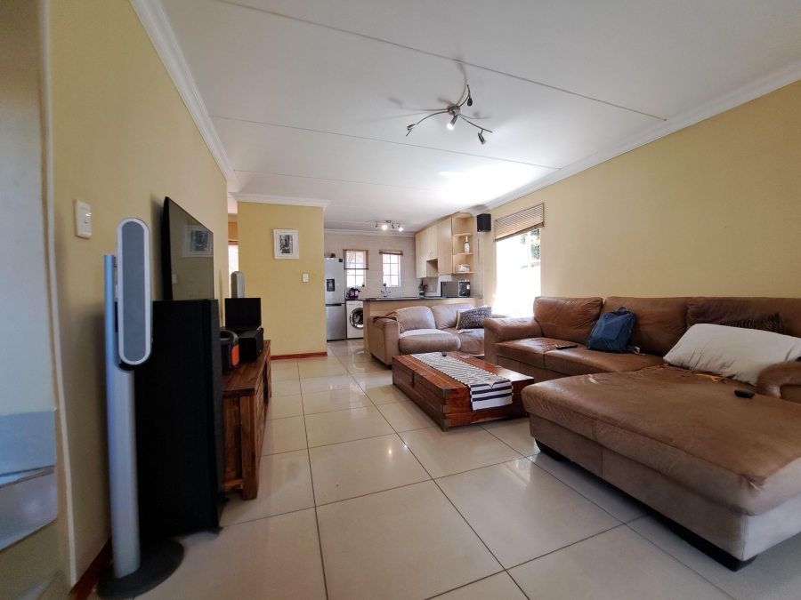 3 Bedroom Property for Sale in Willowbrook Gauteng