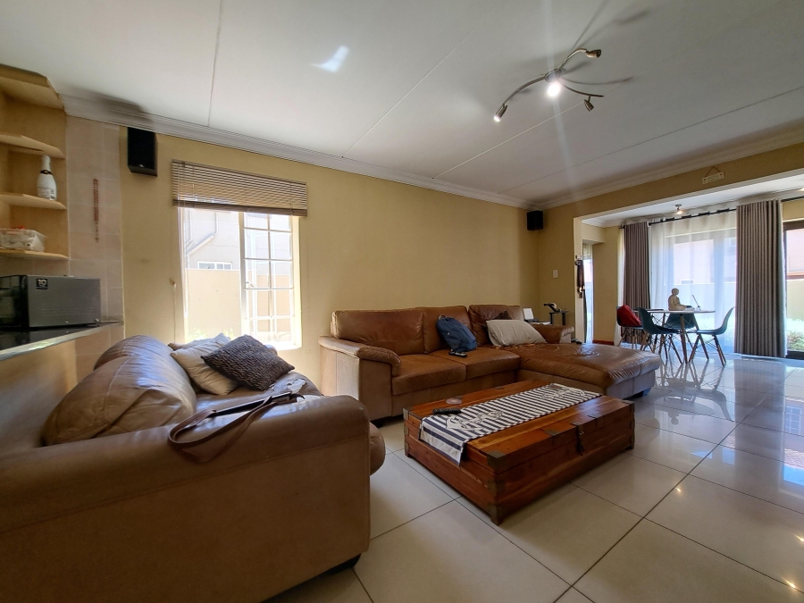 3 Bedroom Property for Sale in Willowbrook Gauteng