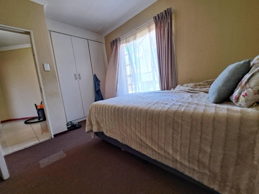 3 Bedroom Property for Sale in Willowbrook Gauteng