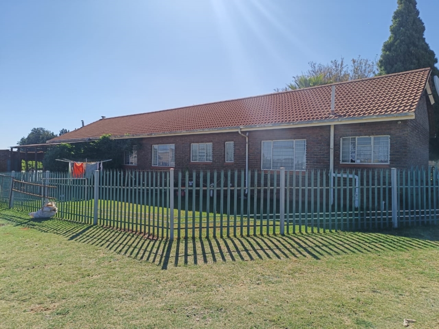 4 Bedroom Property for Sale in Hillside Gauteng