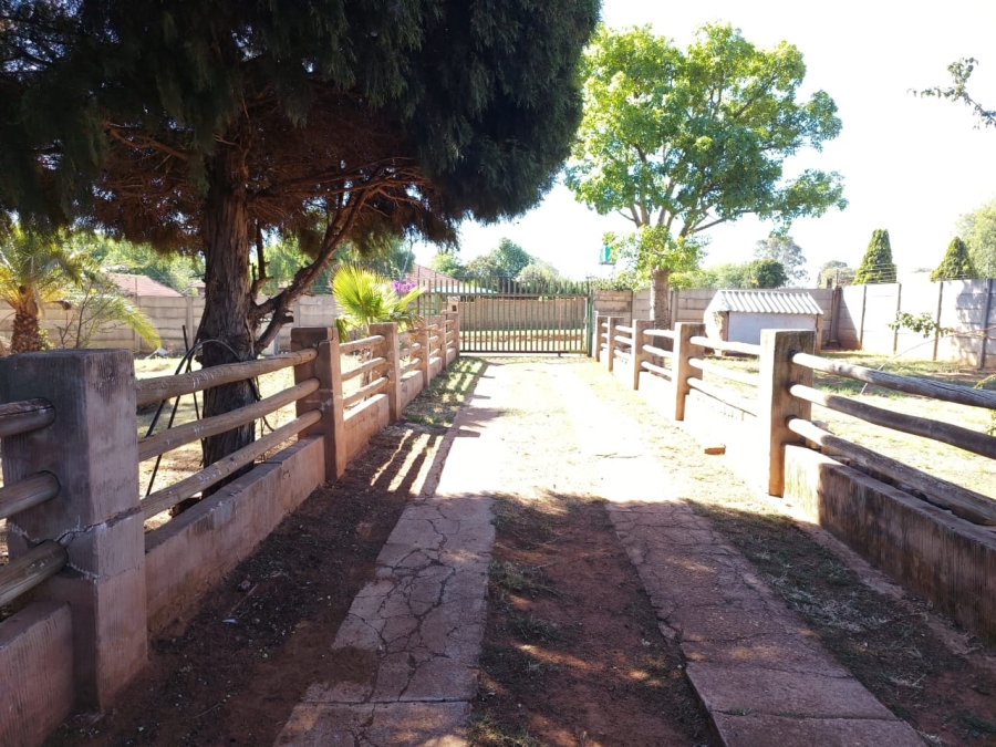 4 Bedroom Property for Sale in Hillside Gauteng