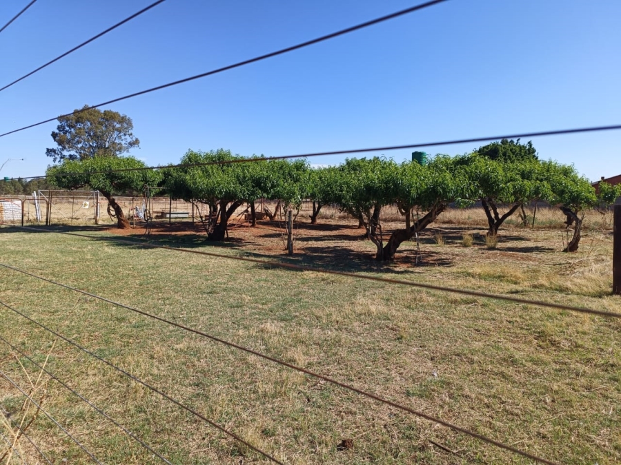 4 Bedroom Property for Sale in Hillside Gauteng