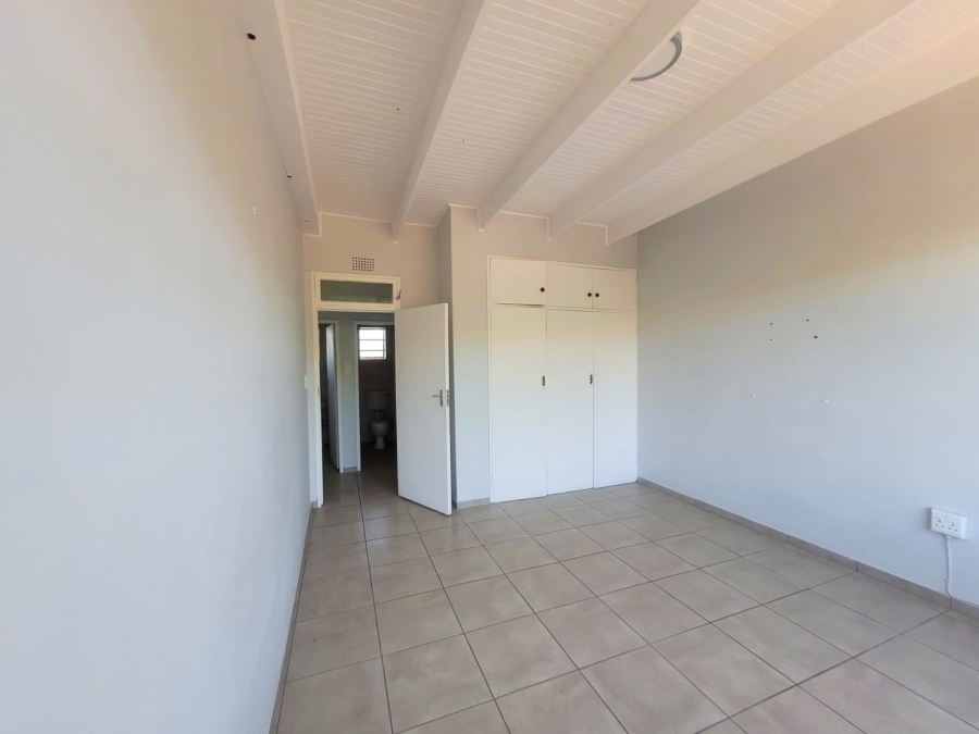 To Let 1 Bedroom Property for Rent in Kenmare Gauteng