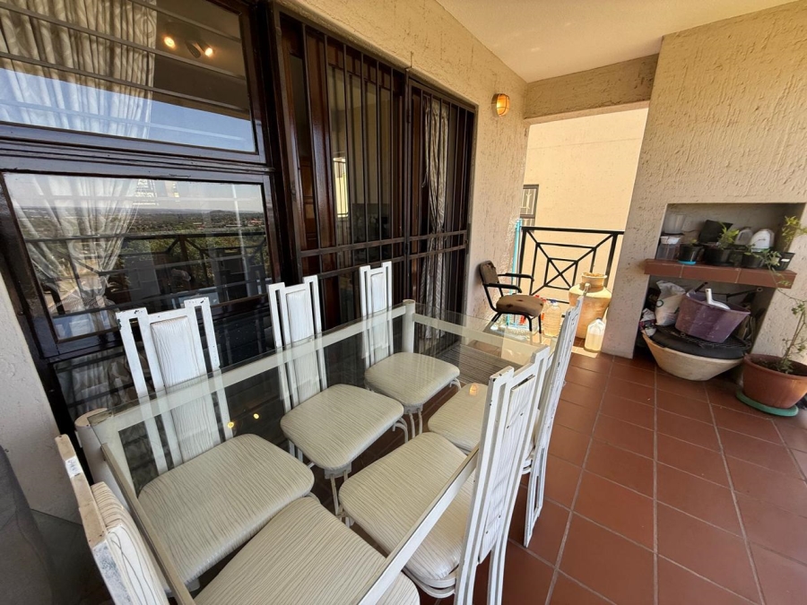 2 Bedroom Property for Sale in Constantia Kloof Gauteng