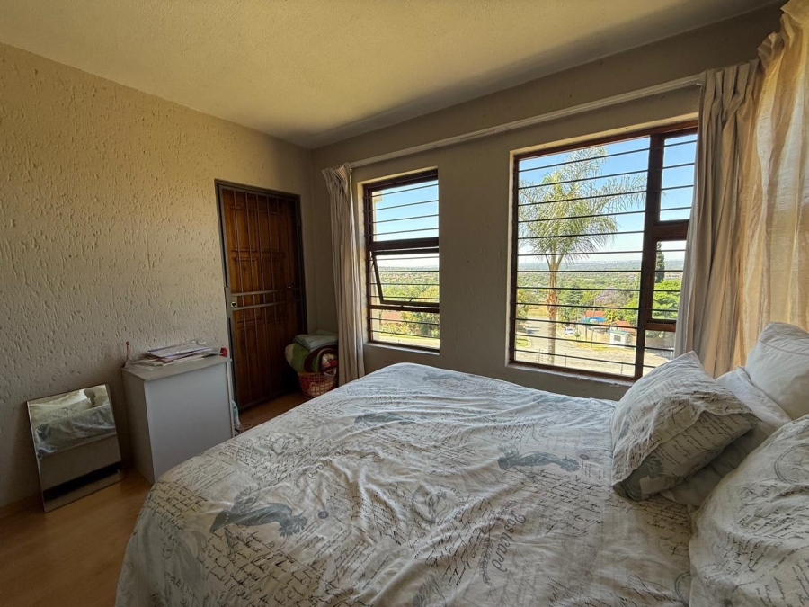 2 Bedroom Property for Sale in Constantia Kloof Gauteng