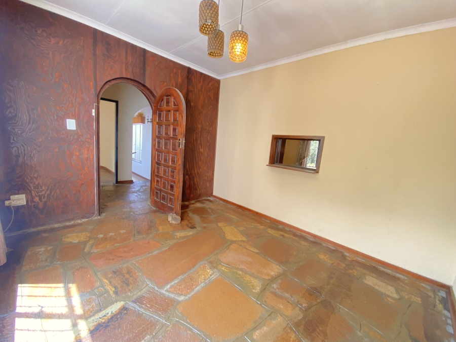 4 Bedroom Property for Sale in Wilro Park Gauteng