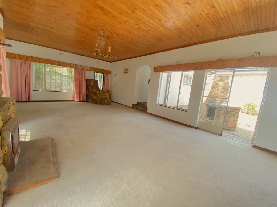 4 Bedroom Property for Sale in Wilro Park Gauteng