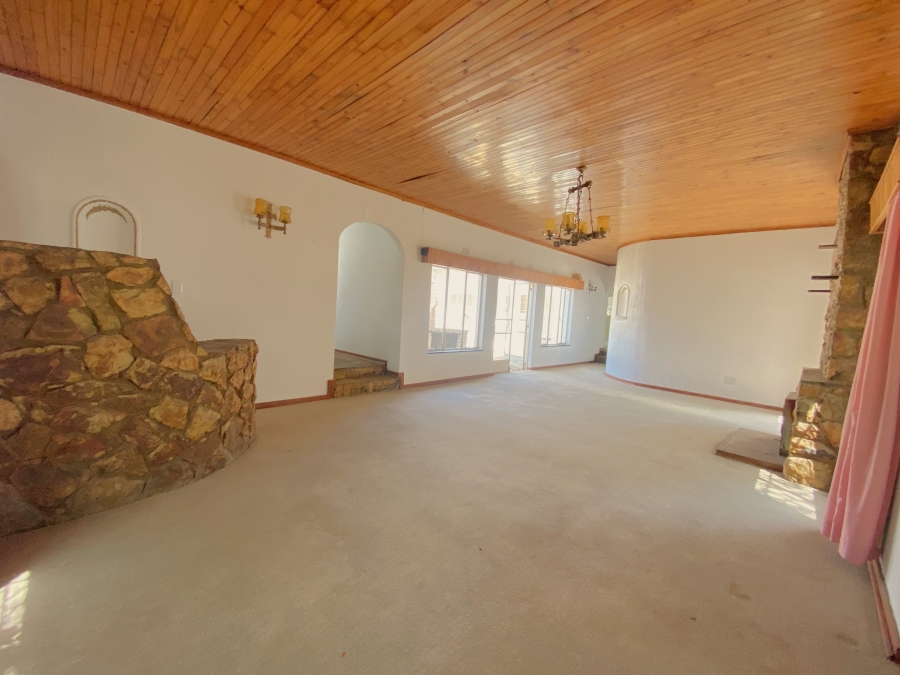 4 Bedroom Property for Sale in Wilro Park Gauteng