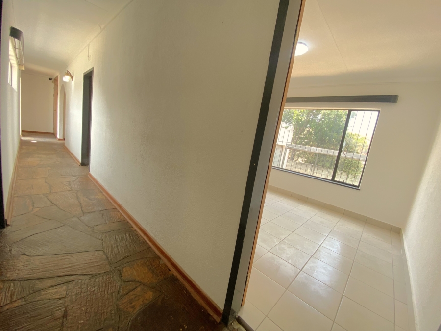 4 Bedroom Property for Sale in Wilro Park Gauteng