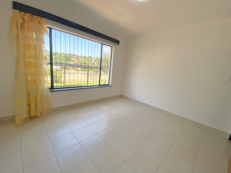 4 Bedroom Property for Sale in Wilro Park Gauteng
