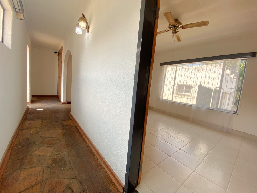 4 Bedroom Property for Sale in Wilro Park Gauteng