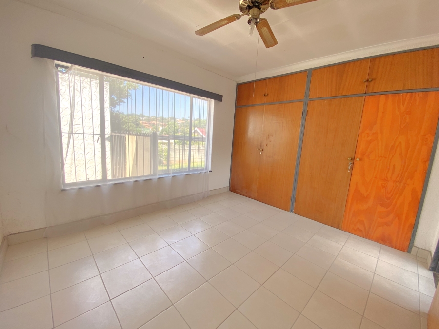 4 Bedroom Property for Sale in Wilro Park Gauteng