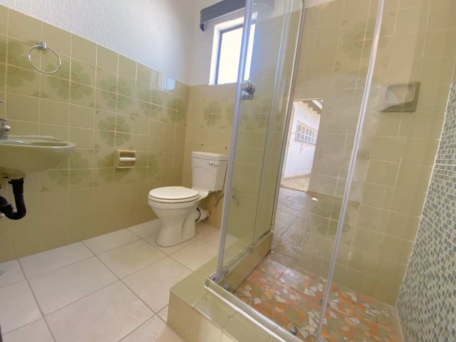 4 Bedroom Property for Sale in Wilro Park Gauteng