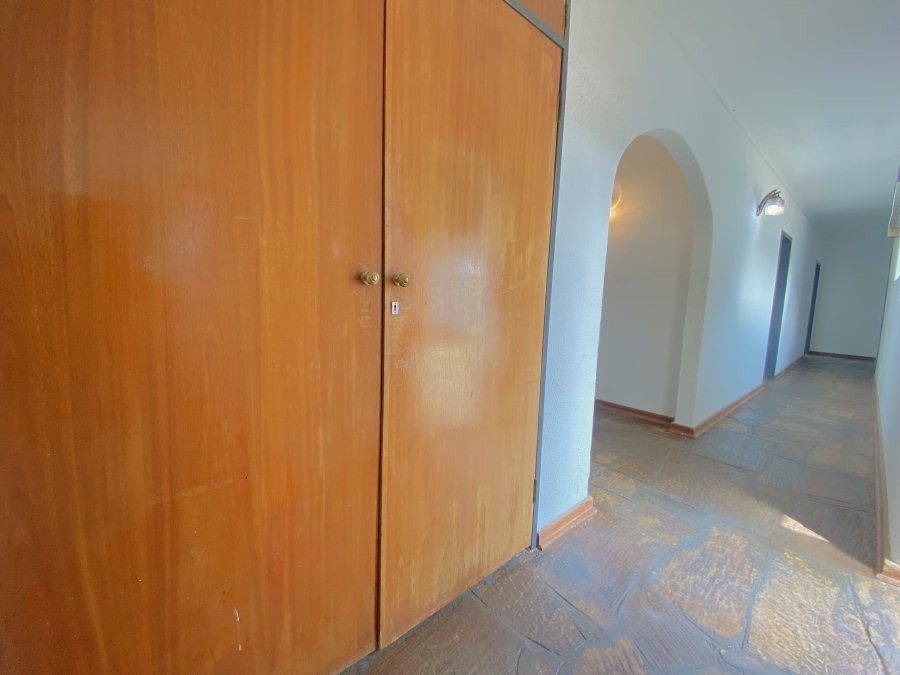 4 Bedroom Property for Sale in Wilro Park Gauteng