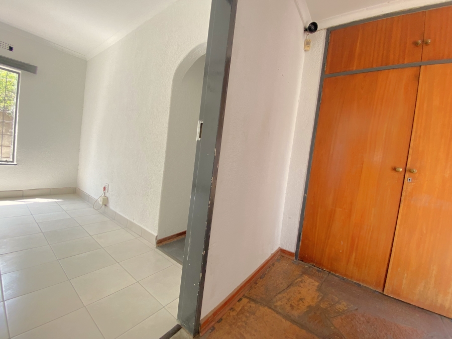 4 Bedroom Property for Sale in Wilro Park Gauteng