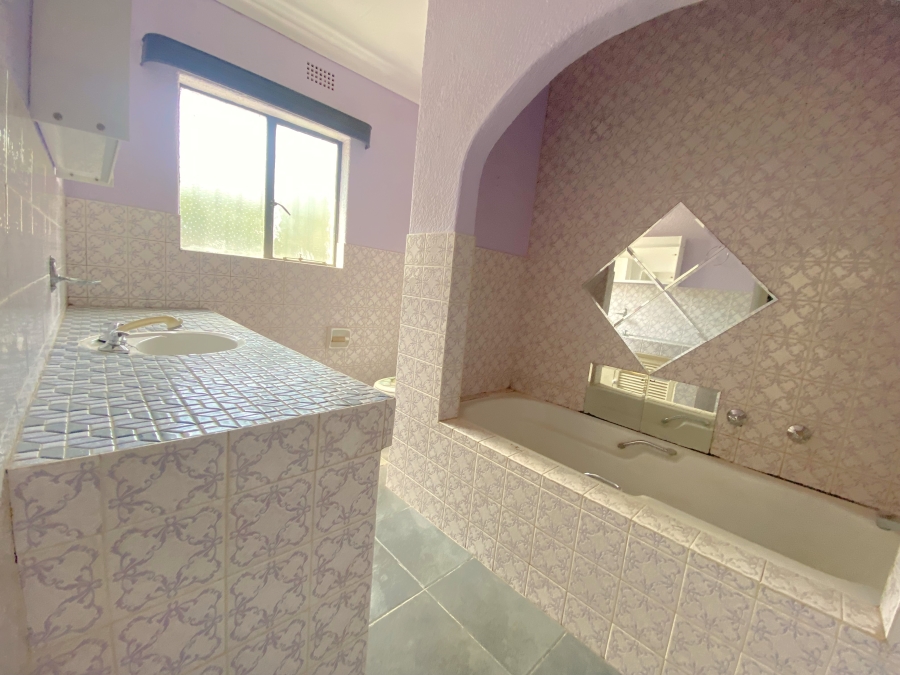 4 Bedroom Property for Sale in Wilro Park Gauteng