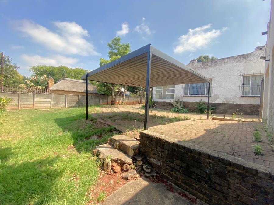 4 Bedroom Property for Sale in Wilro Park Gauteng