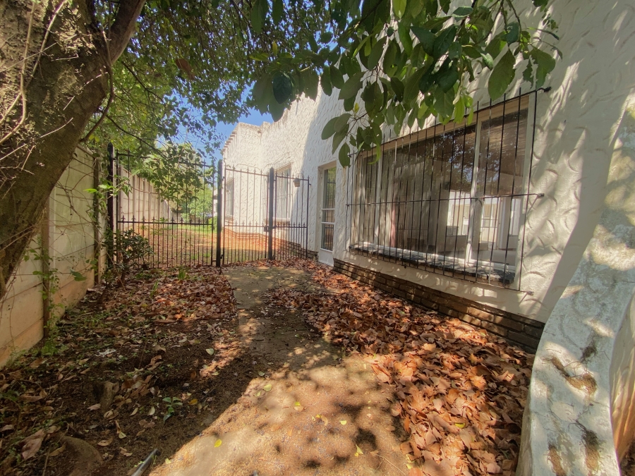 4 Bedroom Property for Sale in Wilro Park Gauteng