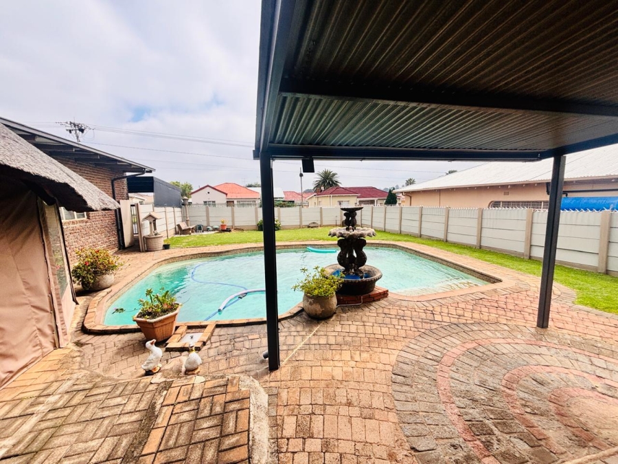 3 Bedroom Property for Sale in Krugersdorp West Gauteng