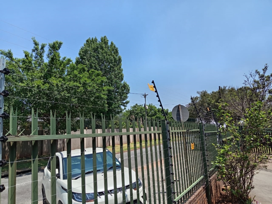 1 Bedroom Property for Sale in Horison Gauteng