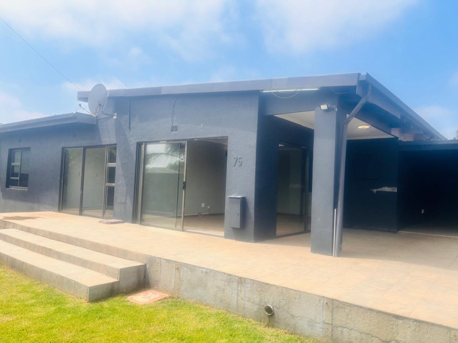 6 Bedroom Property for Sale in Krugersdorp West Gauteng