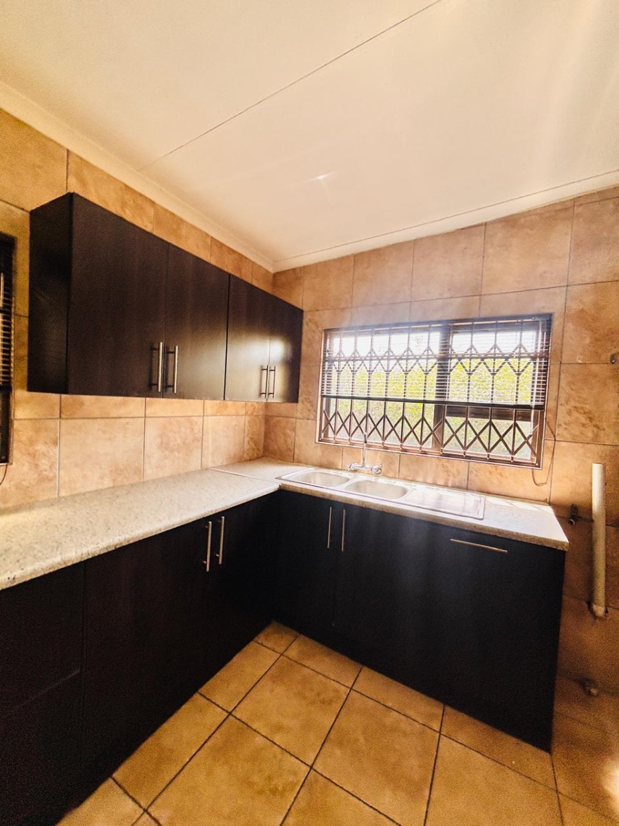 6 Bedroom Property for Sale in Krugersdorp West Gauteng