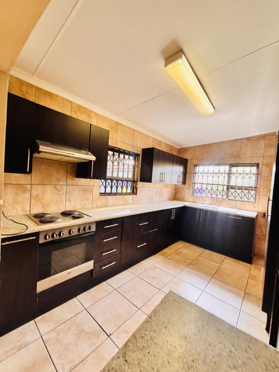 6 Bedroom Property for Sale in Krugersdorp West Gauteng