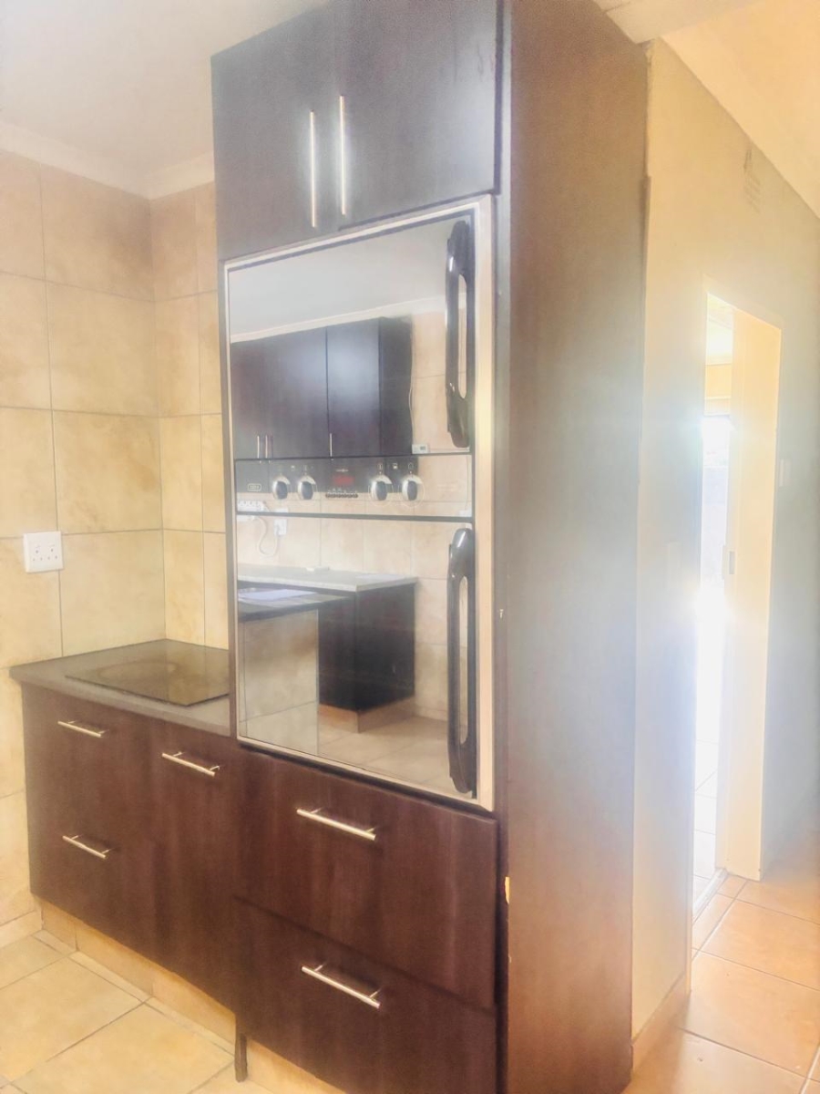 6 Bedroom Property for Sale in Krugersdorp West Gauteng