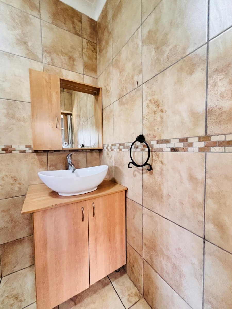 6 Bedroom Property for Sale in Krugersdorp West Gauteng