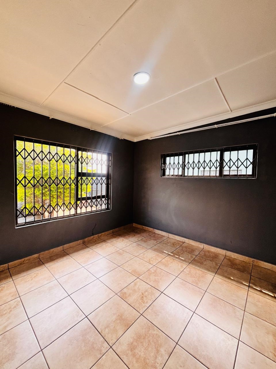 6 Bedroom Property for Sale in Krugersdorp West Gauteng