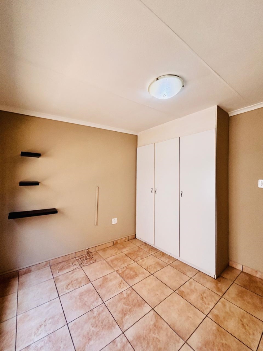 6 Bedroom Property for Sale in Krugersdorp West Gauteng