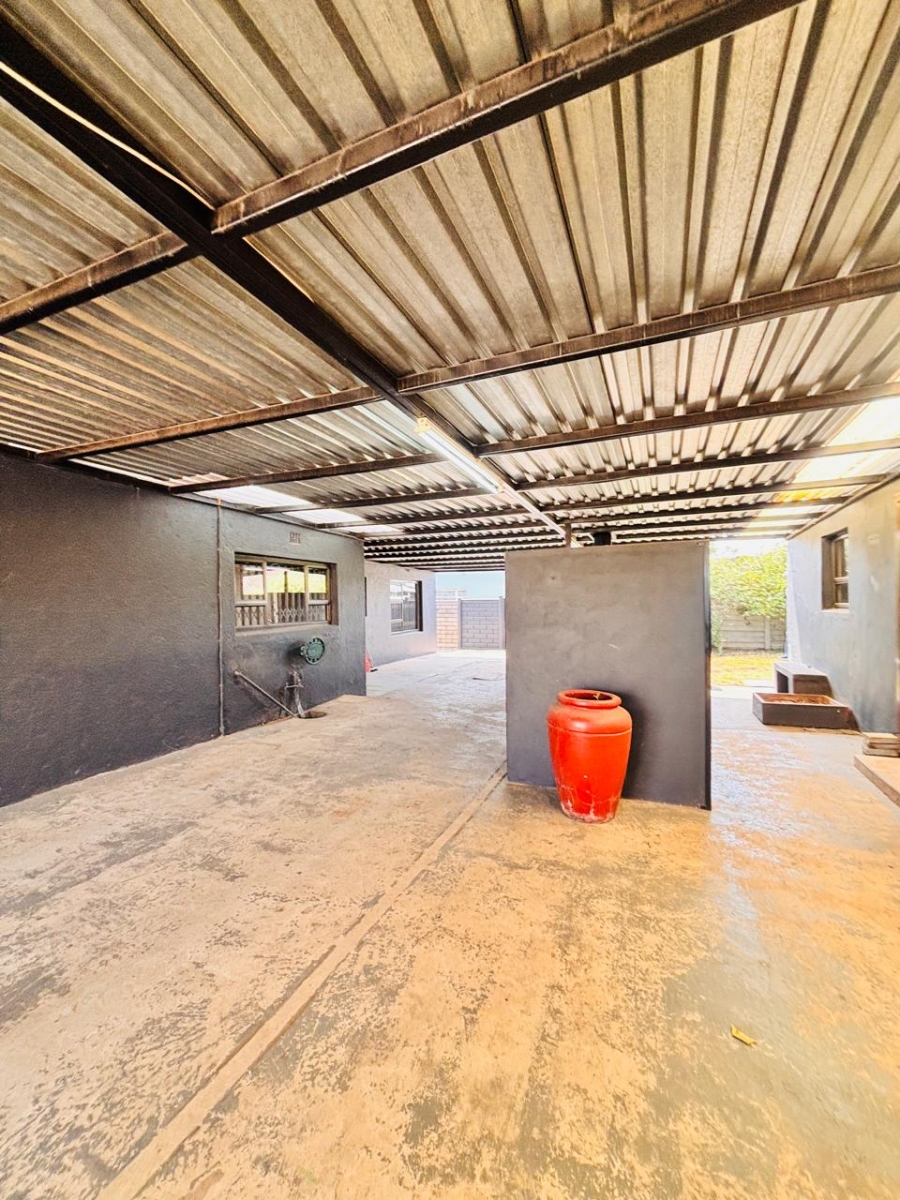 6 Bedroom Property for Sale in Krugersdorp West Gauteng