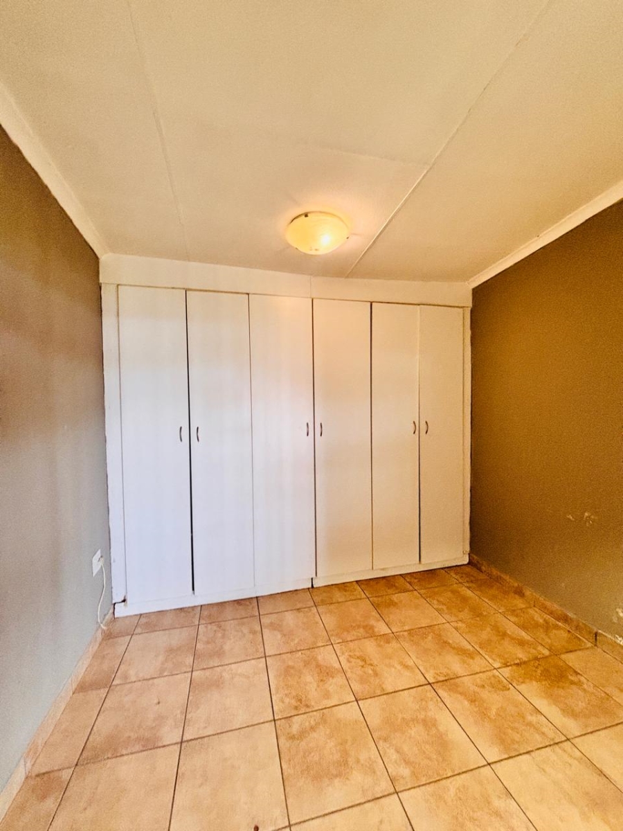 6 Bedroom Property for Sale in Krugersdorp West Gauteng