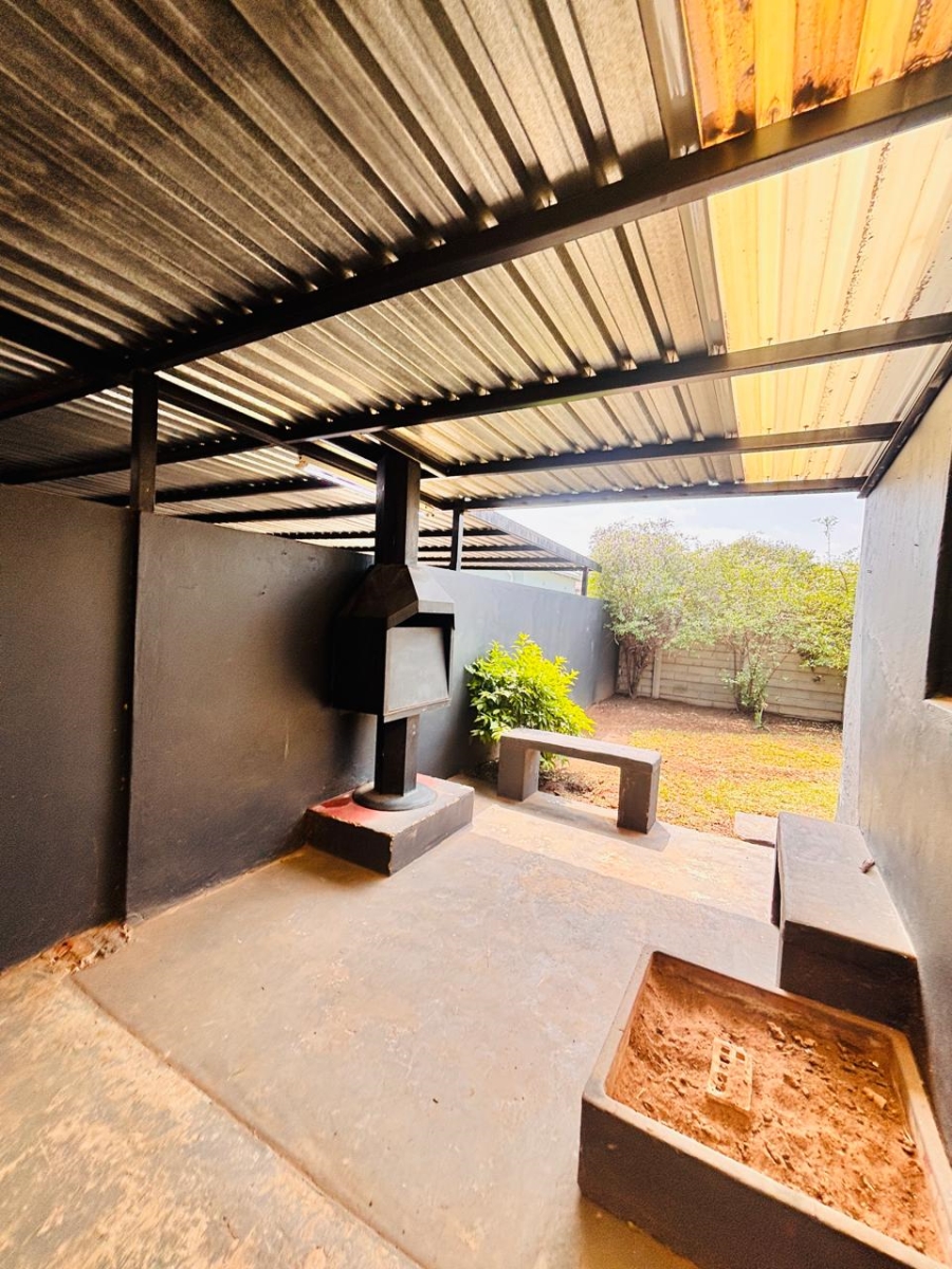 6 Bedroom Property for Sale in Krugersdorp West Gauteng