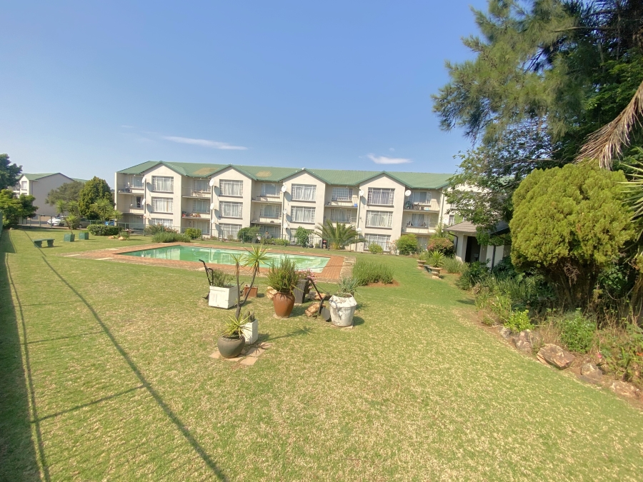 2 Bedroom Property for Sale in Krugersdorp North Gauteng