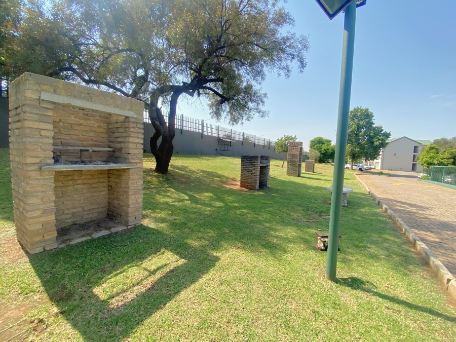 2 Bedroom Property for Sale in Krugersdorp North Gauteng