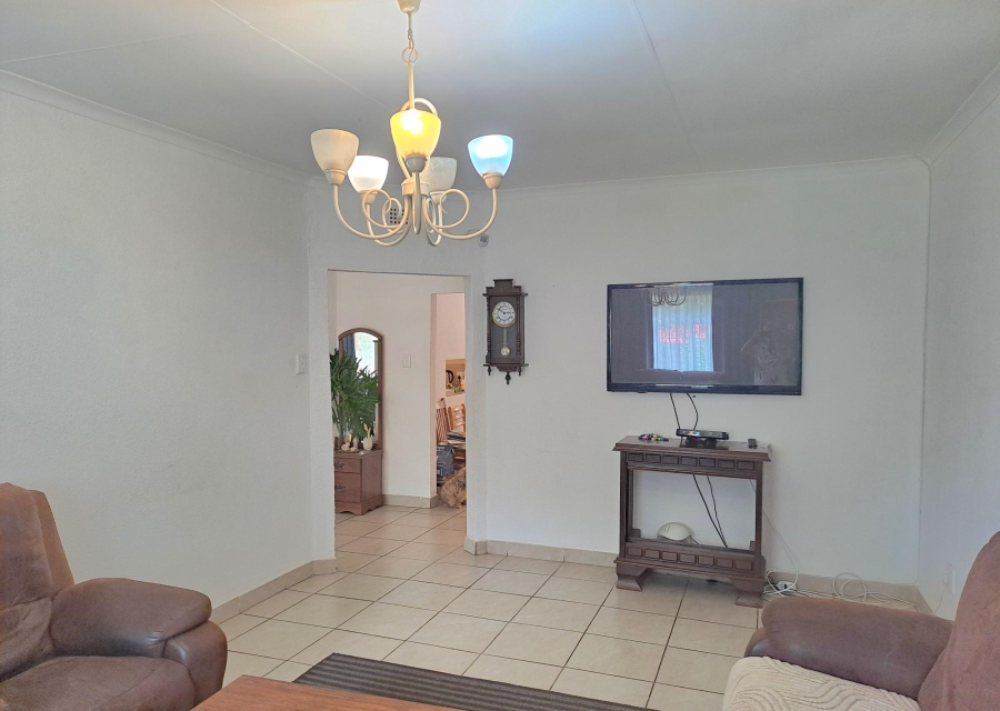 3 Bedroom Property for Sale in Wilro Park Gauteng