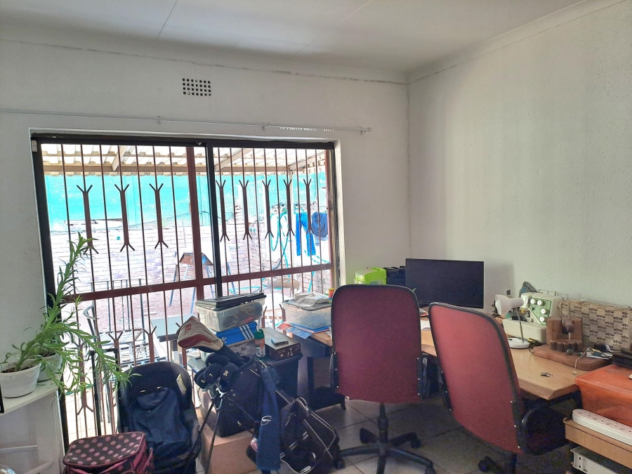 3 Bedroom Property for Sale in Wilro Park Gauteng