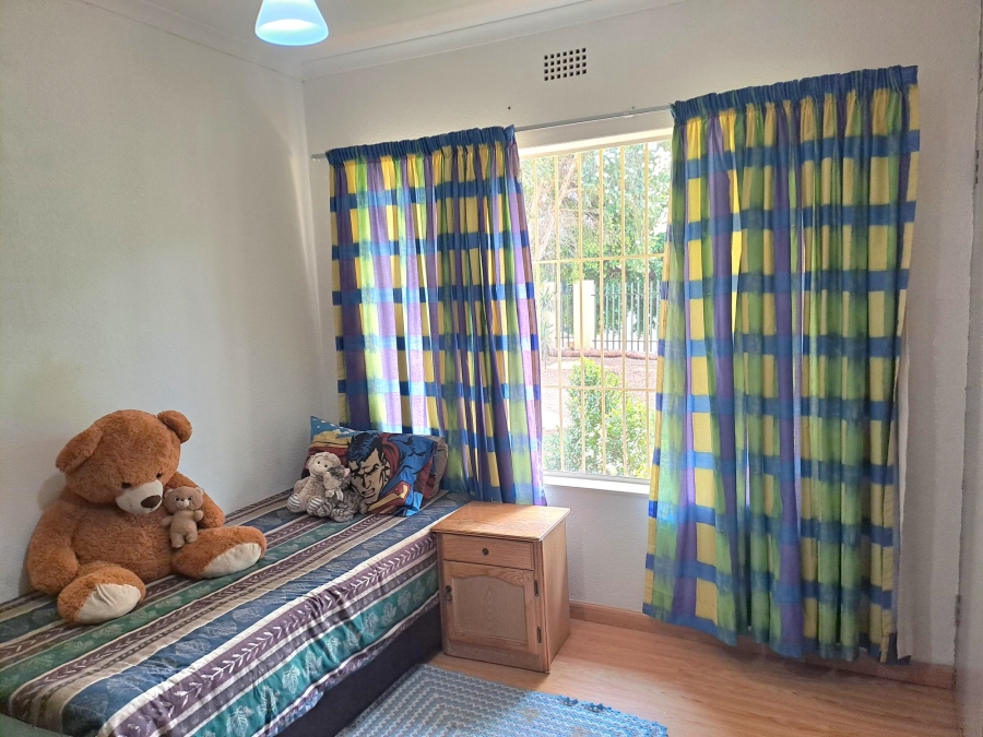 3 Bedroom Property for Sale in Wilro Park Gauteng