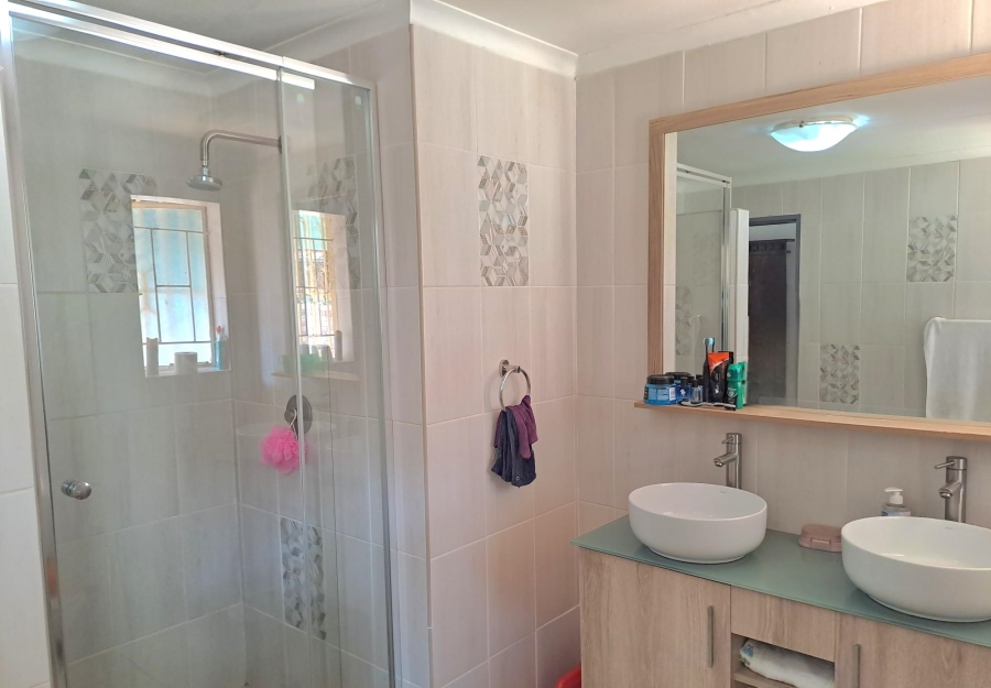 3 Bedroom Property for Sale in Wilro Park Gauteng